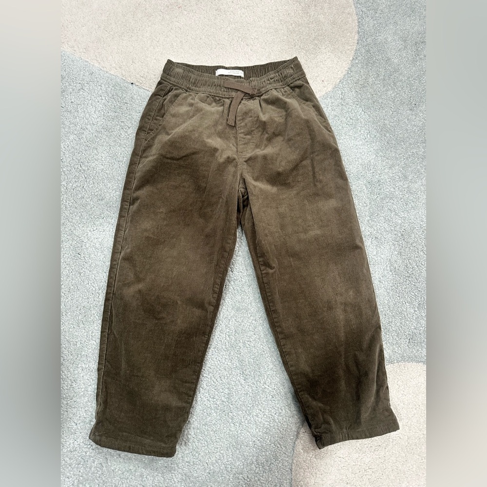 Zara kids loose fit green corduroy pants size 5 excellent used condition